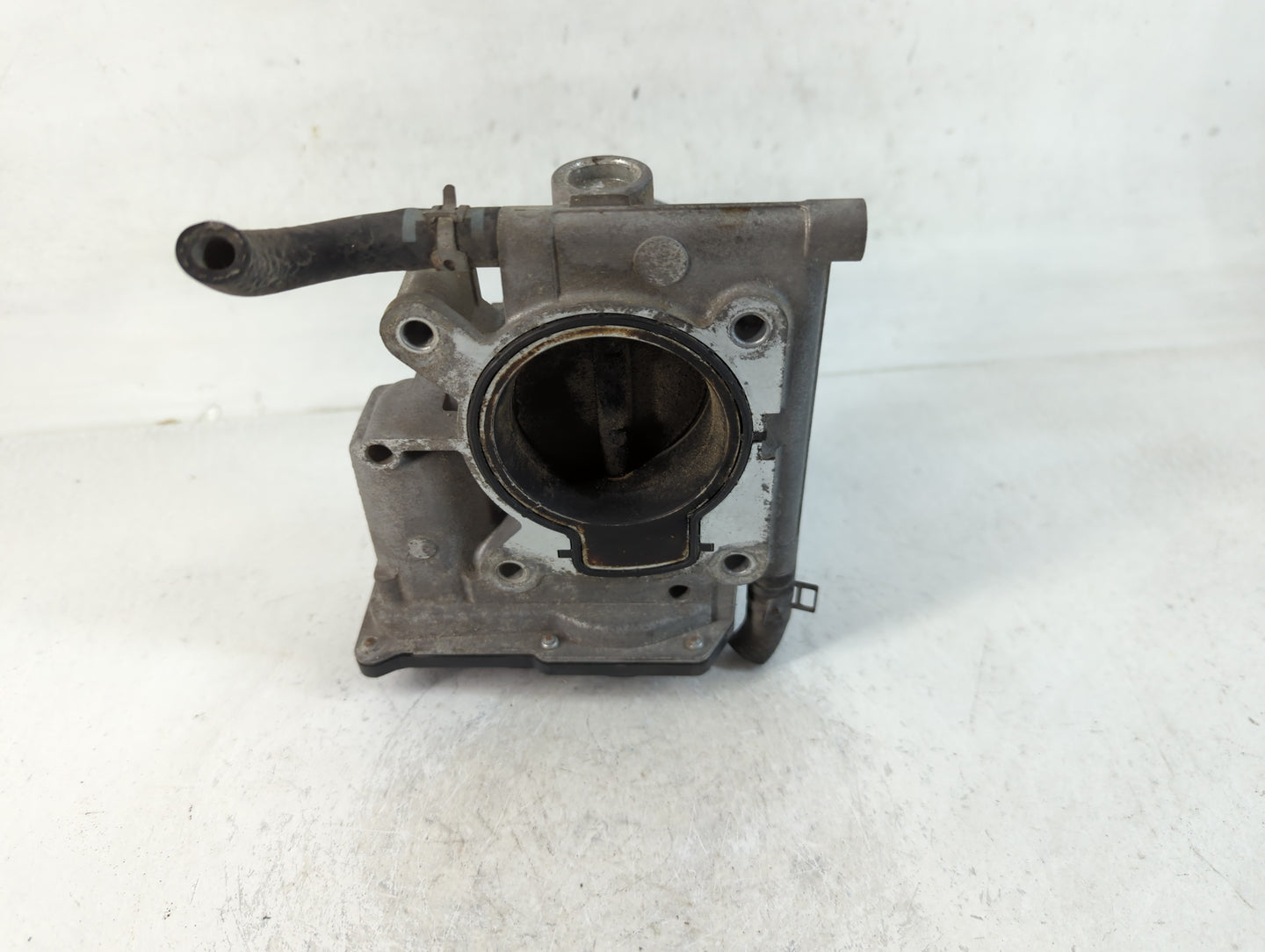2010-2013 Mazda 3 Throttle Body P/N:125100424 L3R4 13 640 Fits Fits 2009 2010 2011 2012 2013 2014 2015 2016 2017 OEM Used Au