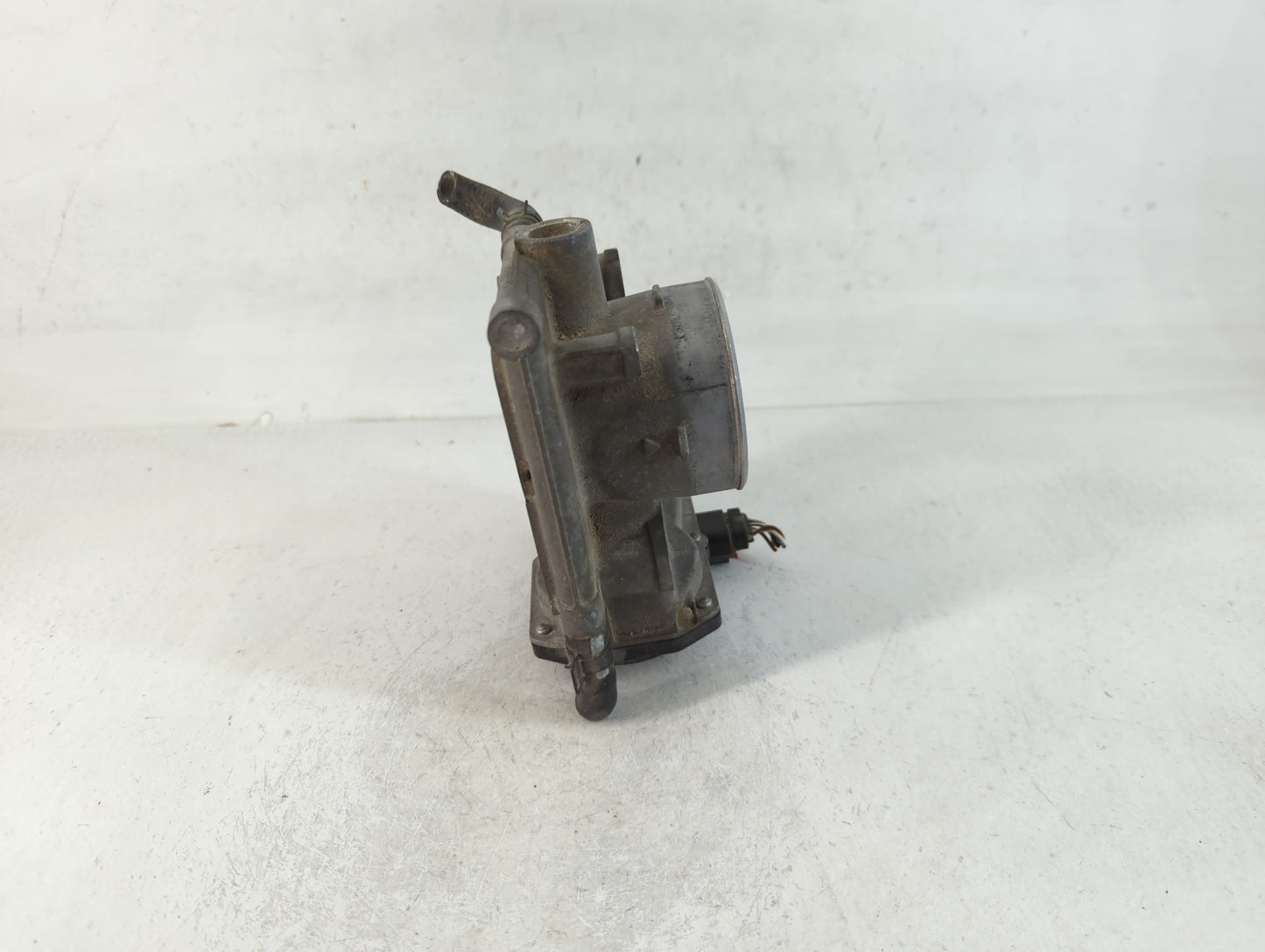 2010-2013 Mazda 3 Throttle Body P/N:125100424 L3R4 13 640 Fits Fits 2009 2010 2011 2012 2013 2014 2015 2016 2017 OEM Used Au