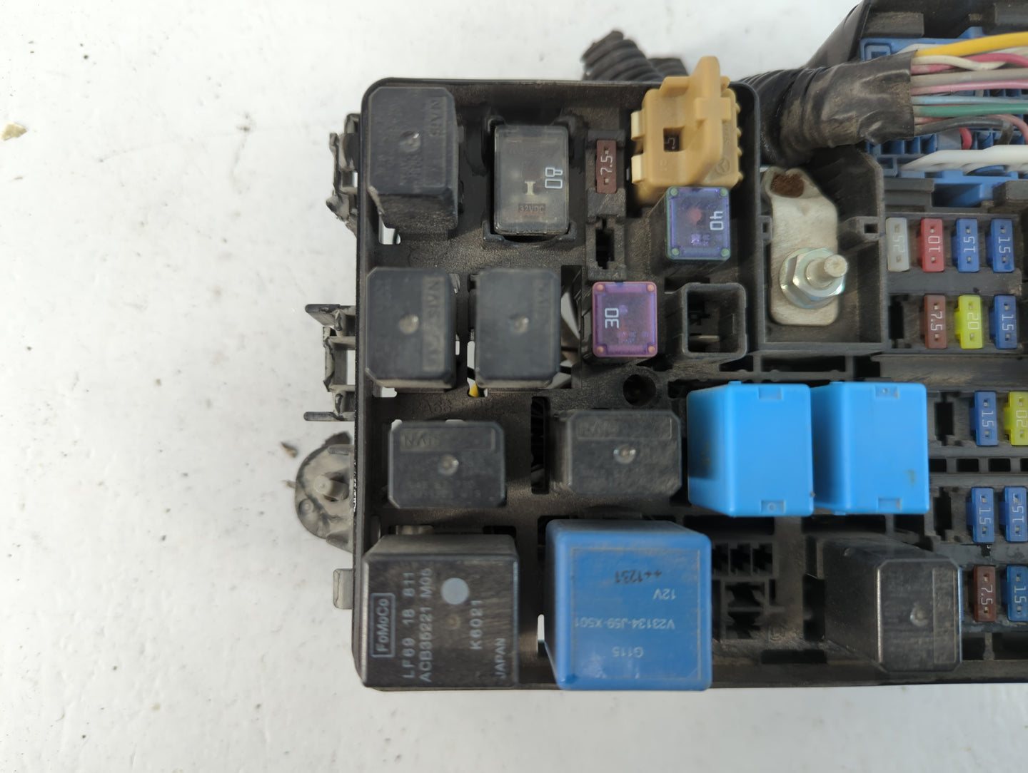 2013 Mazda 3 Fusebox Fuse Box Panel Relay Module P/N:BFD2-66761 Fits OEM Used Auto Parts - Oemusedautoparts1.com
