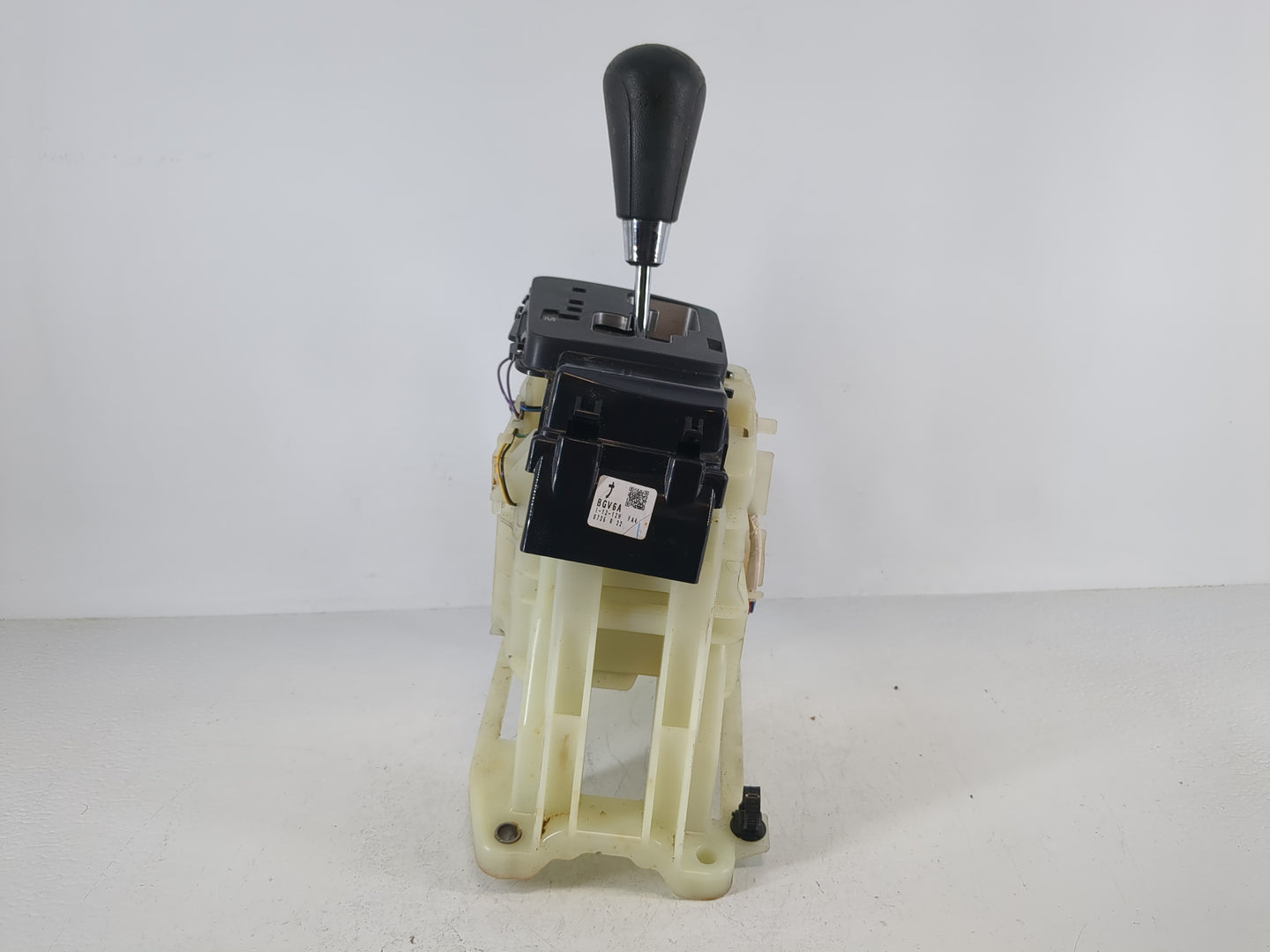 2013 Mazda 3 Floor Console Assembly Shifter - Oemusedautoparts1.com
