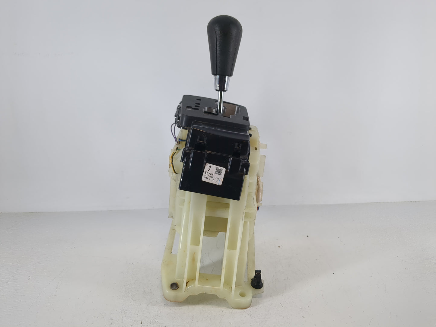 2013 Mazda 3 Floor Console Assembly Shifter - Oemusedautoparts1.com
