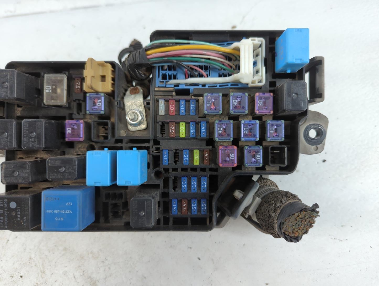 2013 Mazda 3 Fusebox Fuse Box Panel Relay Module P/N:BFD2 66761 Fits OEM Used Auto Parts - Oemusedautoparts1.com