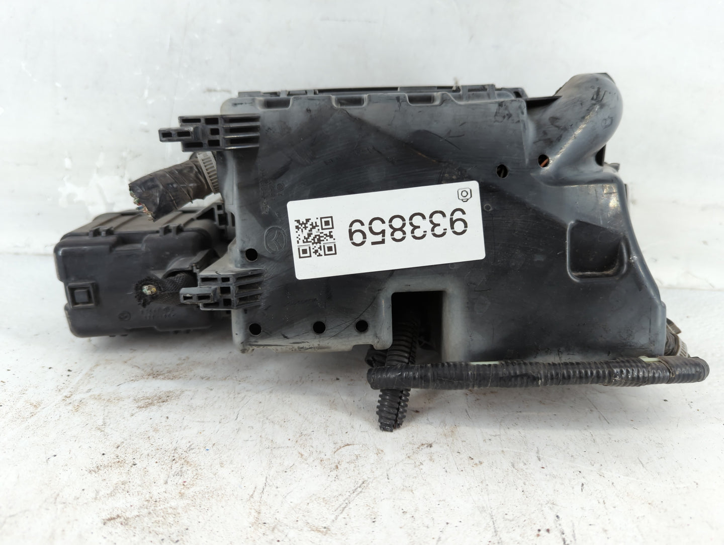 2013 Mazda 3 Fusebox Fuse Box Panel Relay Module P/N:BFD2 66761 Fits OEM Used Auto Parts - Oemusedautoparts1.com