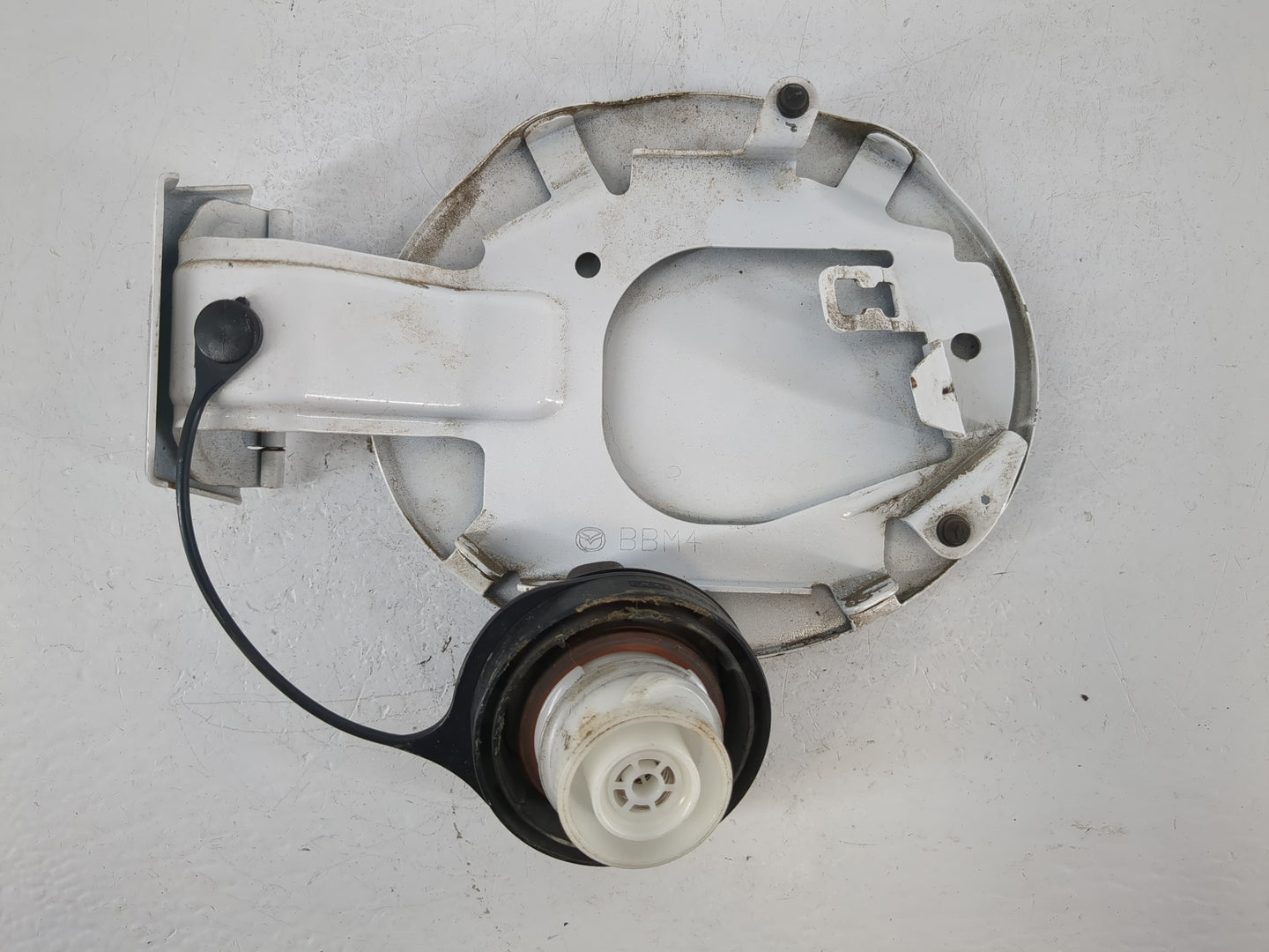 2013 Mazda 3 Fuel Tank Door Lid Gas Tank - Oemusedautoparts1.com