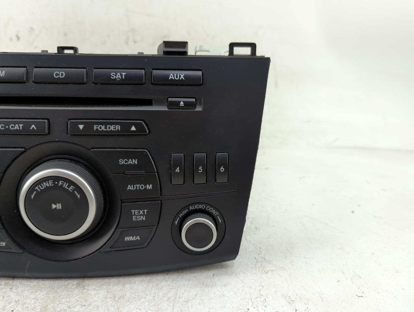 2013 Mazda 3 Radio AM FM Cd Player Receiver Replacement P/N:BGV4 66 9R0A Fits OEM Used Auto Parts - Oemusedautoparts1.com