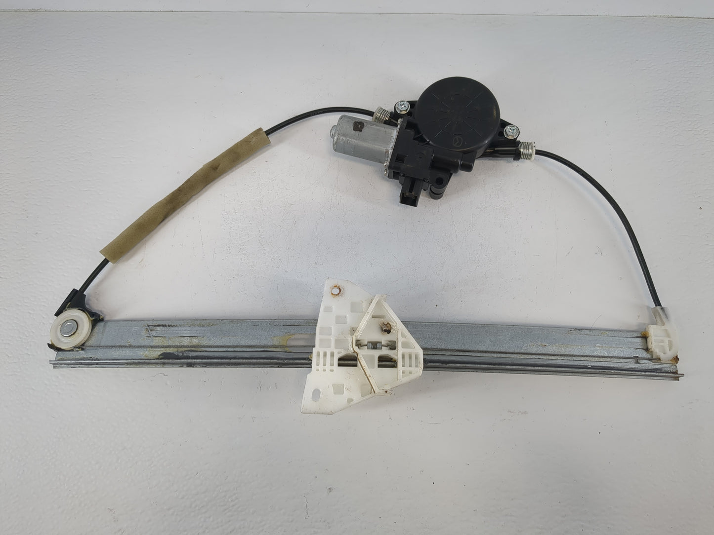2010-2013 Mazda 3 Passenger Front Right Power Window Motor - Oemusedautoparts1.com