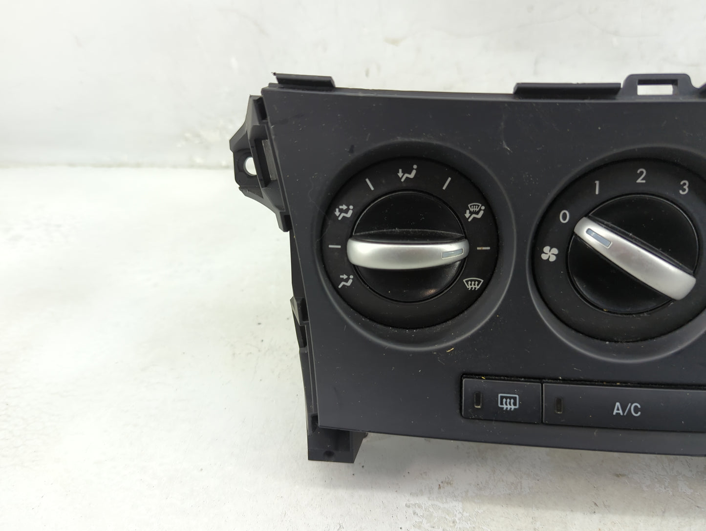 2013 Mazda 3 Climate Control Module Temperature AC/Heater Replacement P/N:BGV5 Fits OEM Used Auto Parts - Oemusedautoparts1.