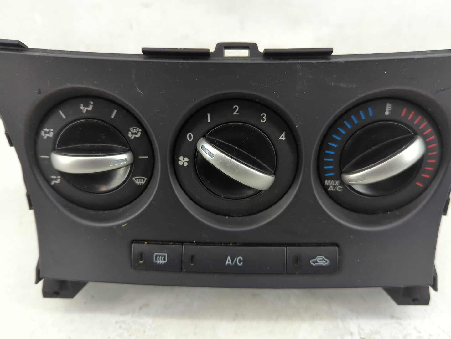 2013 Mazda 3 Climate Control Module Temperature AC/Heater Replacement P/N:BGV5 Fits OEM Used Auto Parts - Oemusedautoparts1.