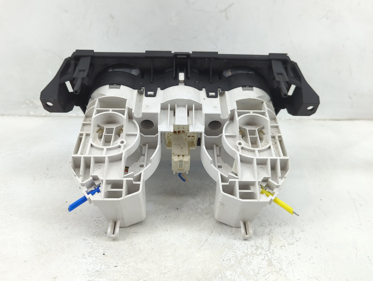 2013 Mazda 3 Climate Control Module Temperature AC/Heater Replacement P/N:BGV5 Fits OEM Used Auto Parts - Oemusedautoparts1.