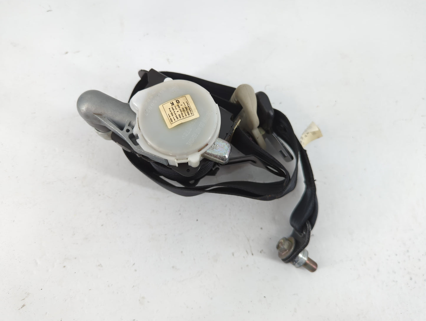 2012-2013 Mazda 3 Passenger Front Seatbelt Buckle - Oemusedautoparts1.com