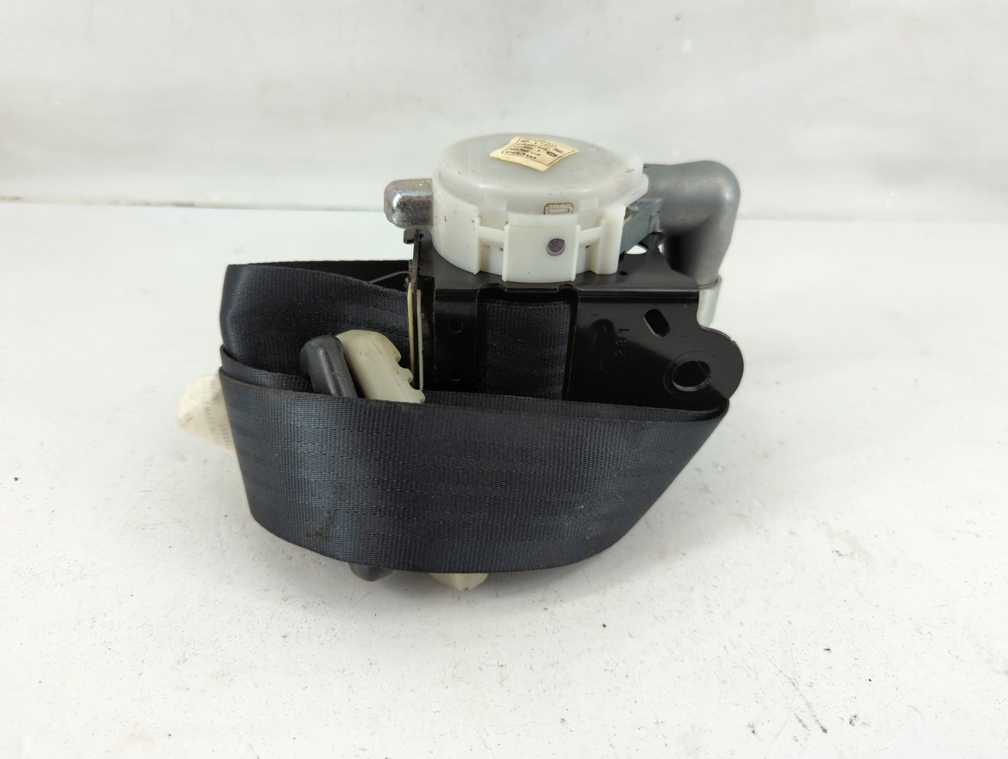 2012-2013 Mazda 3 Passenger Front Seatbelt Buckle - Oemusedautoparts1.com