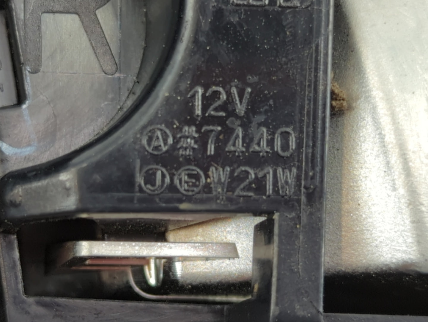 2010 Mazda 3 Passenger Right Side Tail Light Taillight Deck Lid Mounted - Oemusedautoparts1.com