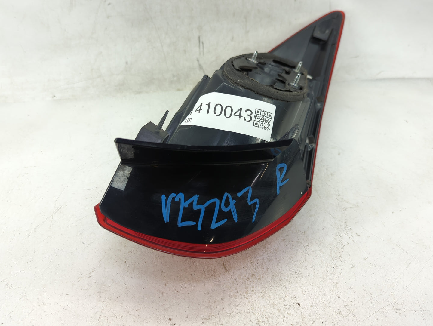 2013-2016 Mazda Cx-5 Tail Light Assembly Passenger Right OEM Fits Fits 2013 2014 2015 2016 OEM Used Auto Parts - Oemusedauto