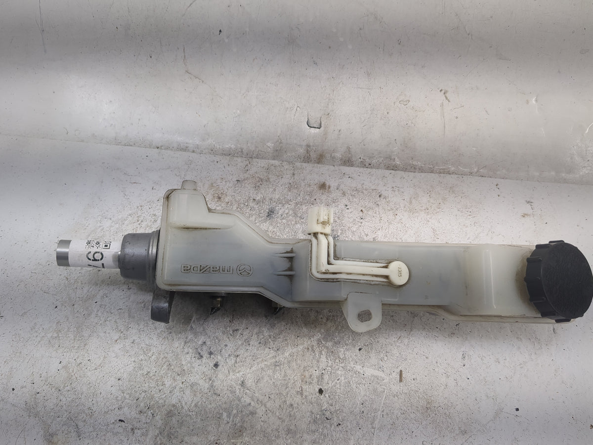 2013 Mazda Cx-5 Brake Master Cylinder - Oemusedautoparts1.com