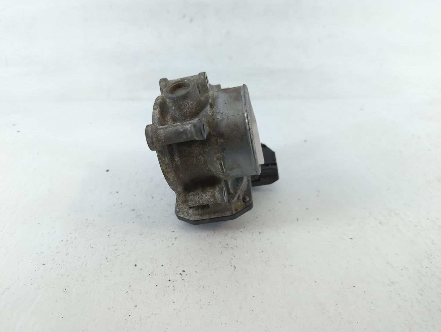 2013-2017 Mazda Cx-5 Throttle Body P/N:1670 C2169 6905 Fits Fits 2012 2013 2014 2015 2016 2017 2018 OEM Used Auto Parts - Oe