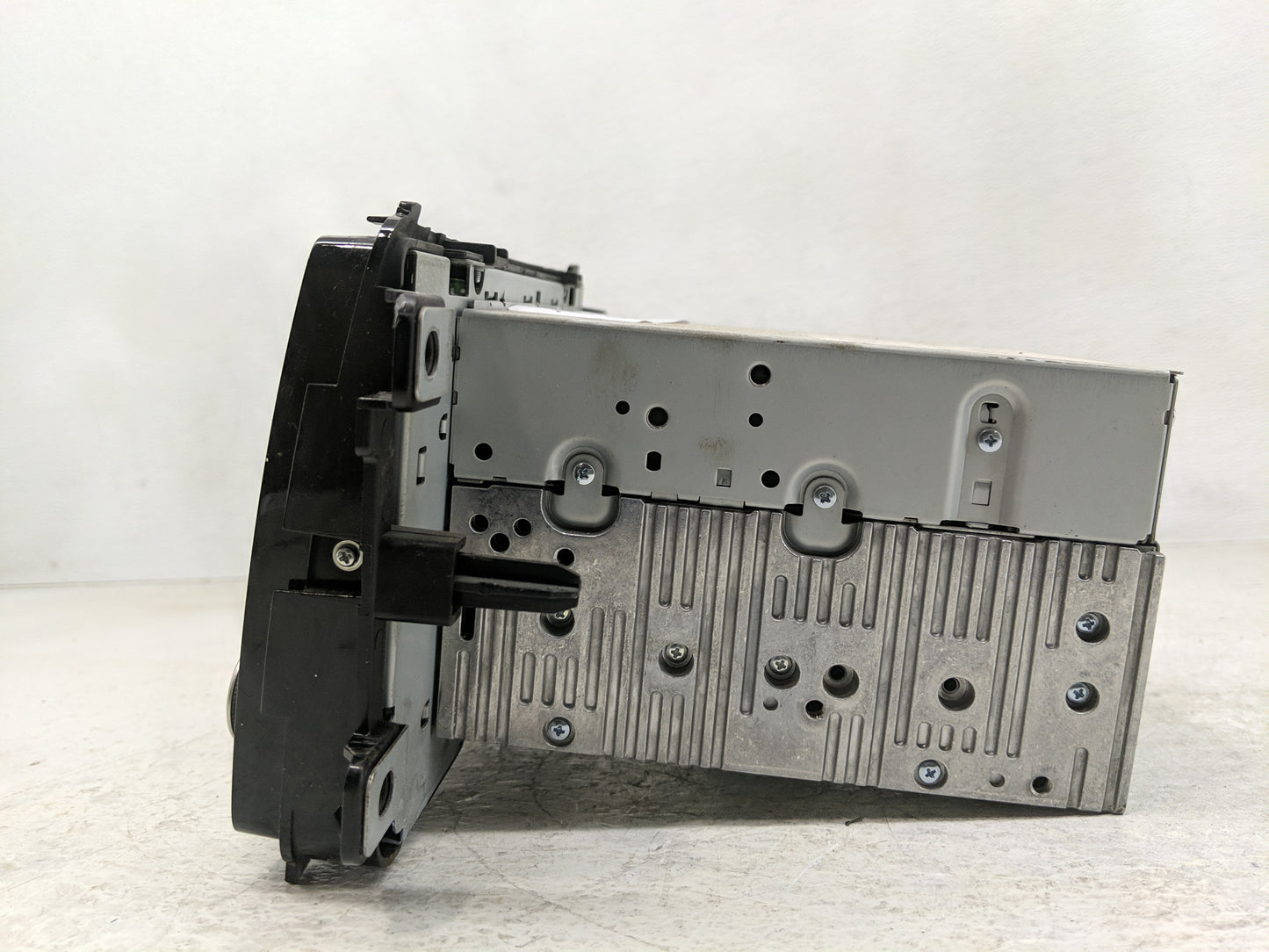 2013-2015 Mazda Cx-9 Radio AM FM Cd Player Receiver Replacement P/N:CV-VM72E1JM Fits Fits 2013 2014 2015 OEM Used Auto Parts