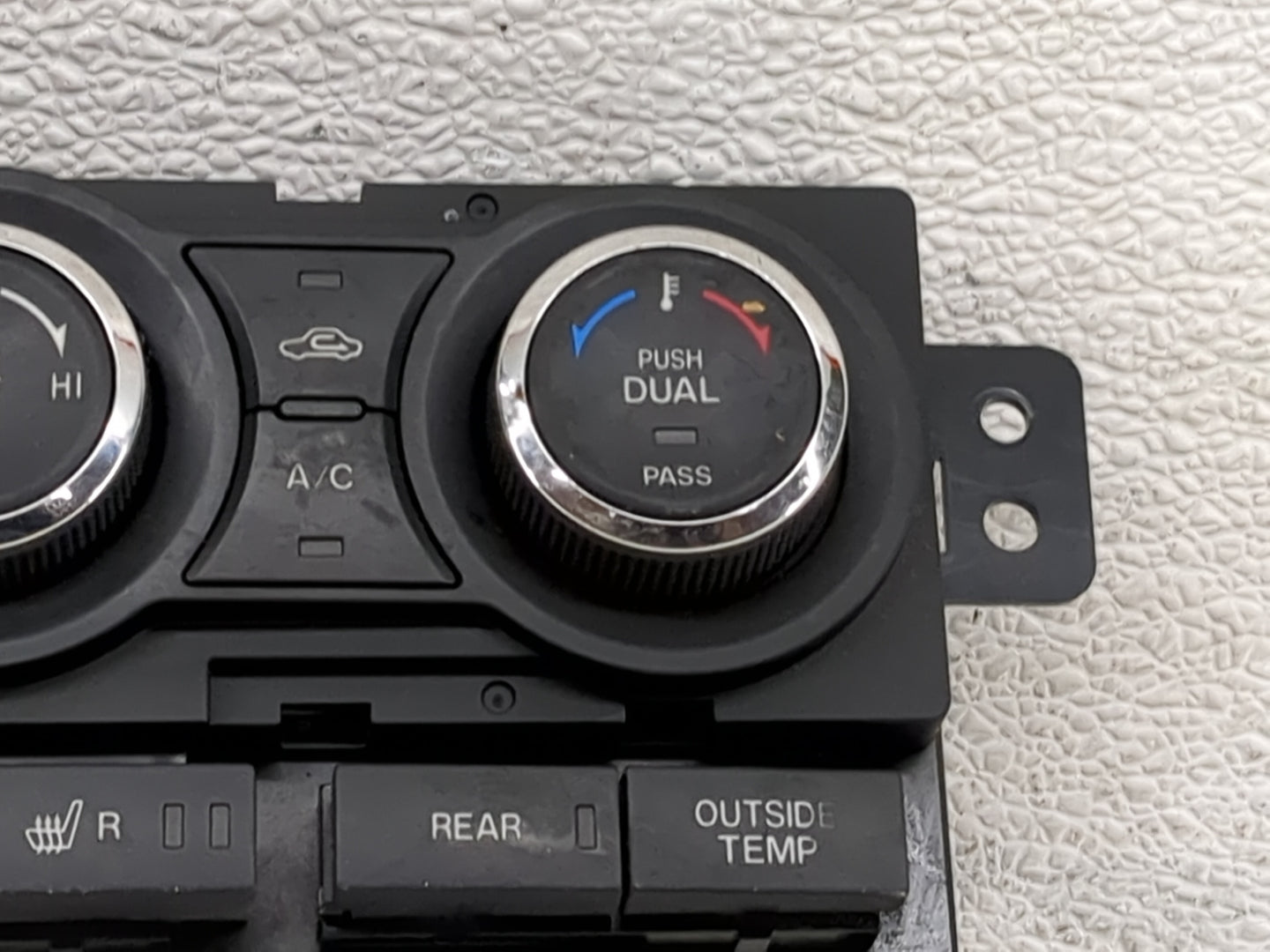 2010-2015 Mazda Cx-9 Climate Control Module Temperature AC/Heater Replacement P/N:TE70-61-190 Fits OEM Used Auto Parts - Oem