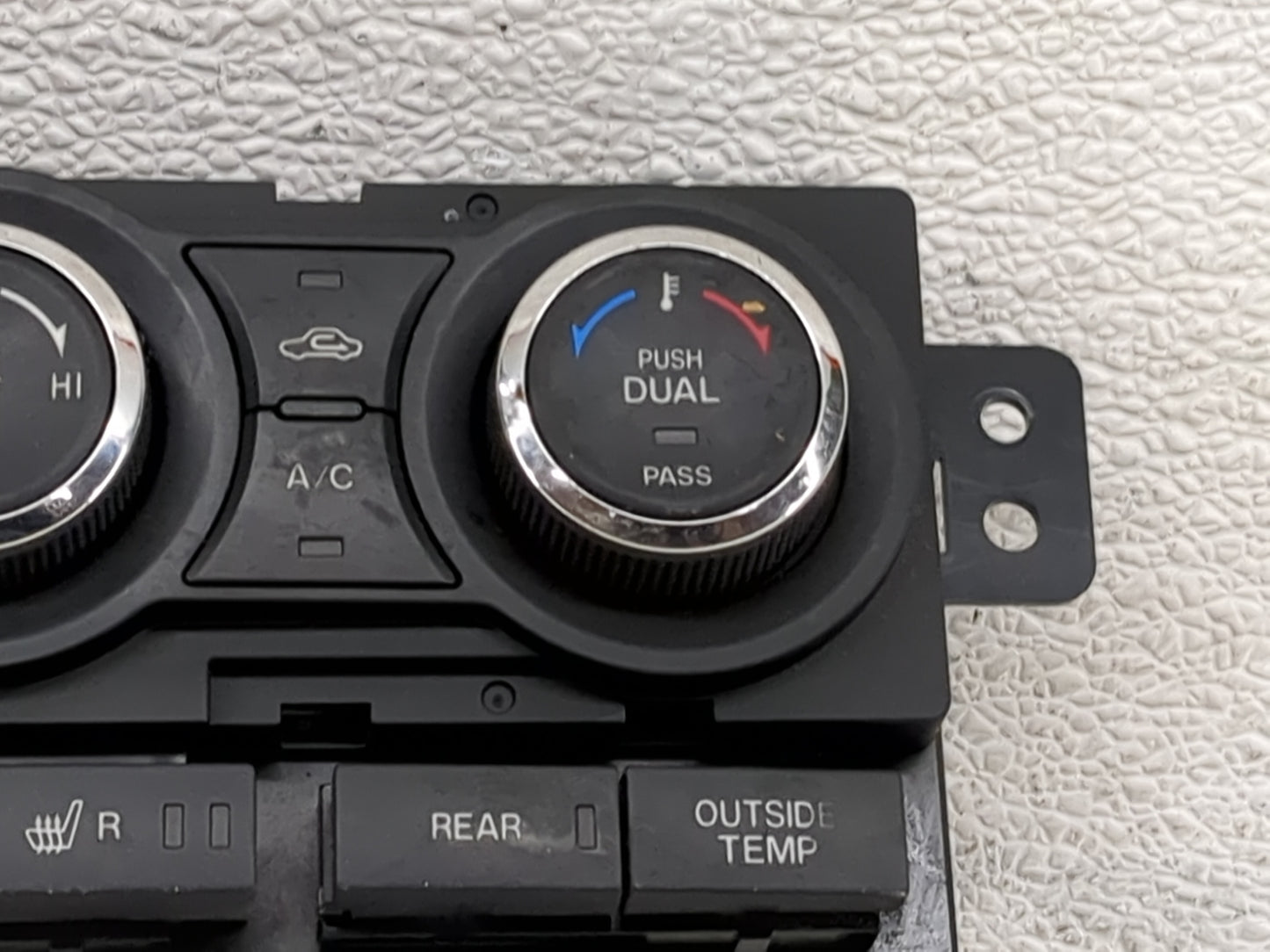 2010-2015 Mazda Cx-9 Climate Control Module Temperature AC/Heater Replacement P/N:TE70-61-190 Fits OEM Used Auto Parts - Oem