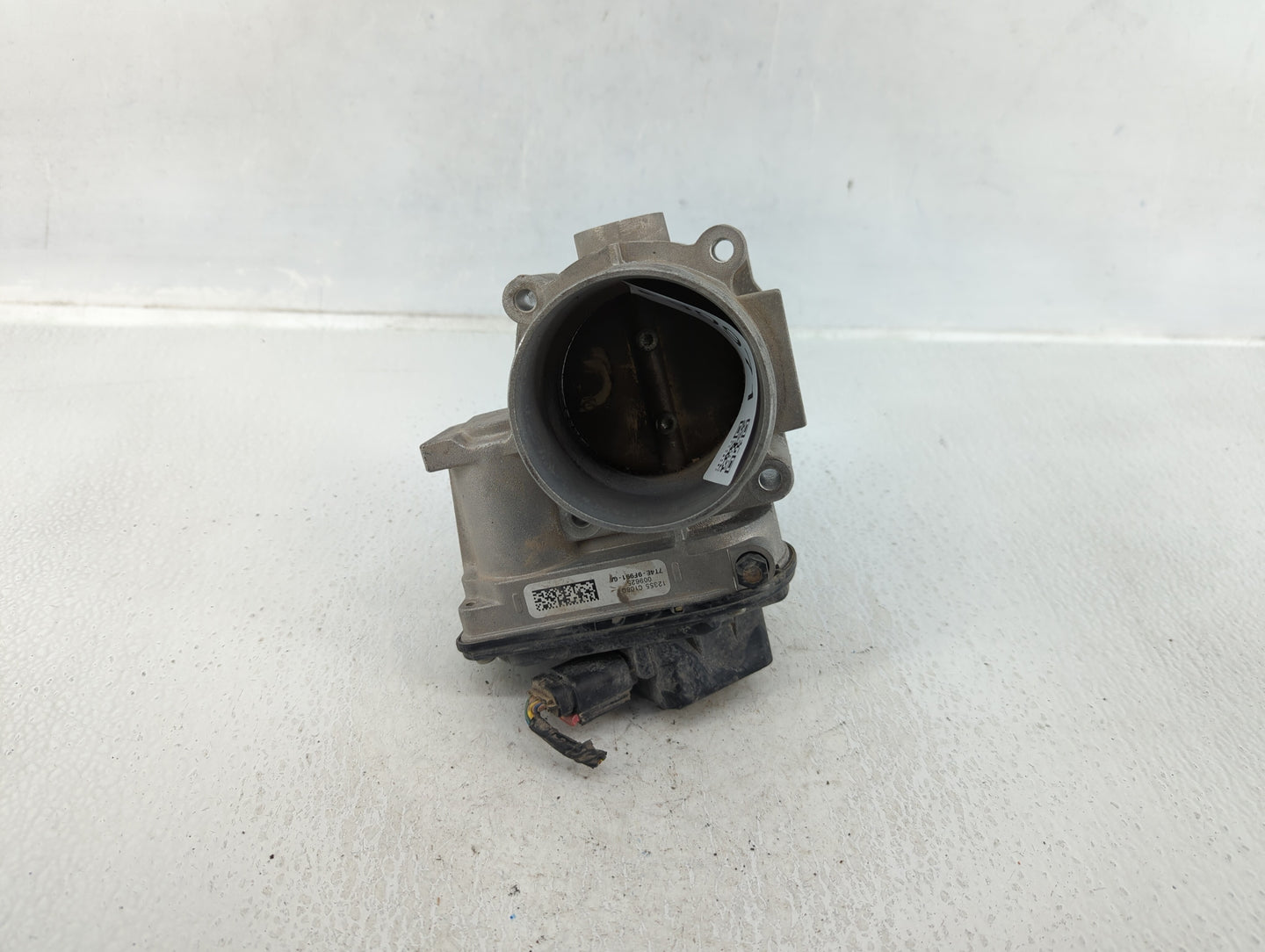 2007-2015 Mazda Cx-9 Throttle Body P/N:7T4E-9F991-GA Fits Fits 2007 2008 2009 2010 2011 2012 2013 2014 2015 OEM Used Auto Pa