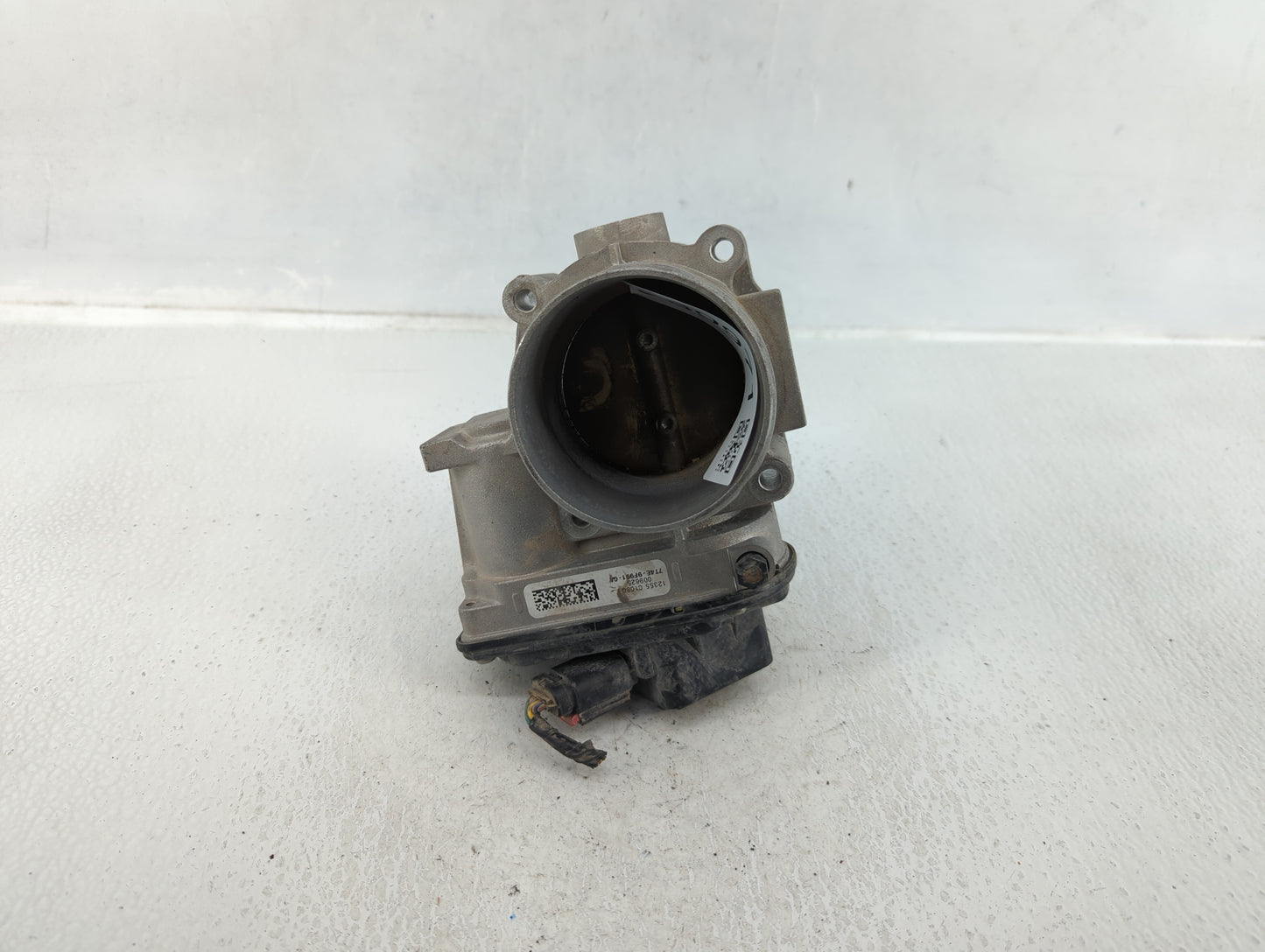 2007-2015 Mazda Cx-9 Throttle Body P/N:7T4E-9F991-GA Fits Fits 2007 2008 2009 2010 2011 2012 2013 2014 2015 OEM Used Auto Pa