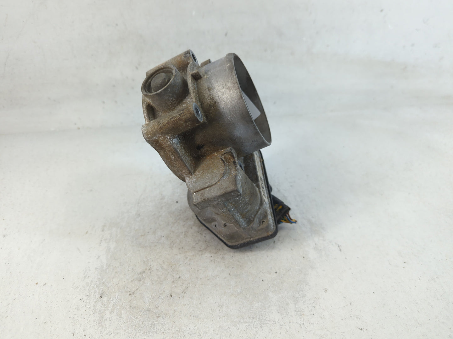 2007-2015 Mazda Cx-9 Throttle Body P/N:7T4E-9F991-GA Fits Fits 2007 2008 2009 2010 2011 2012 2013 2014 2015 OEM Used Auto Pa
