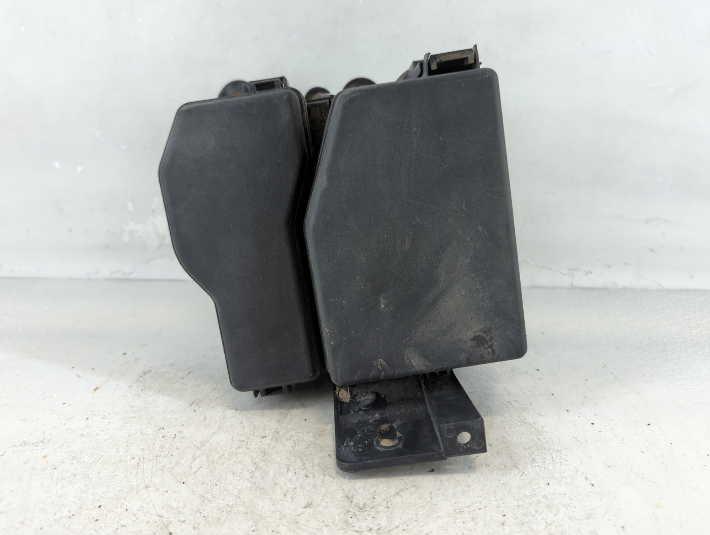 2013-2015 Mazda Cx-9 Fusebox Fuse Box Panel Relay Module P/N:TK24-66760 Fits Fits 2013 2014 2015 OEM Used Auto Parts - Oemus