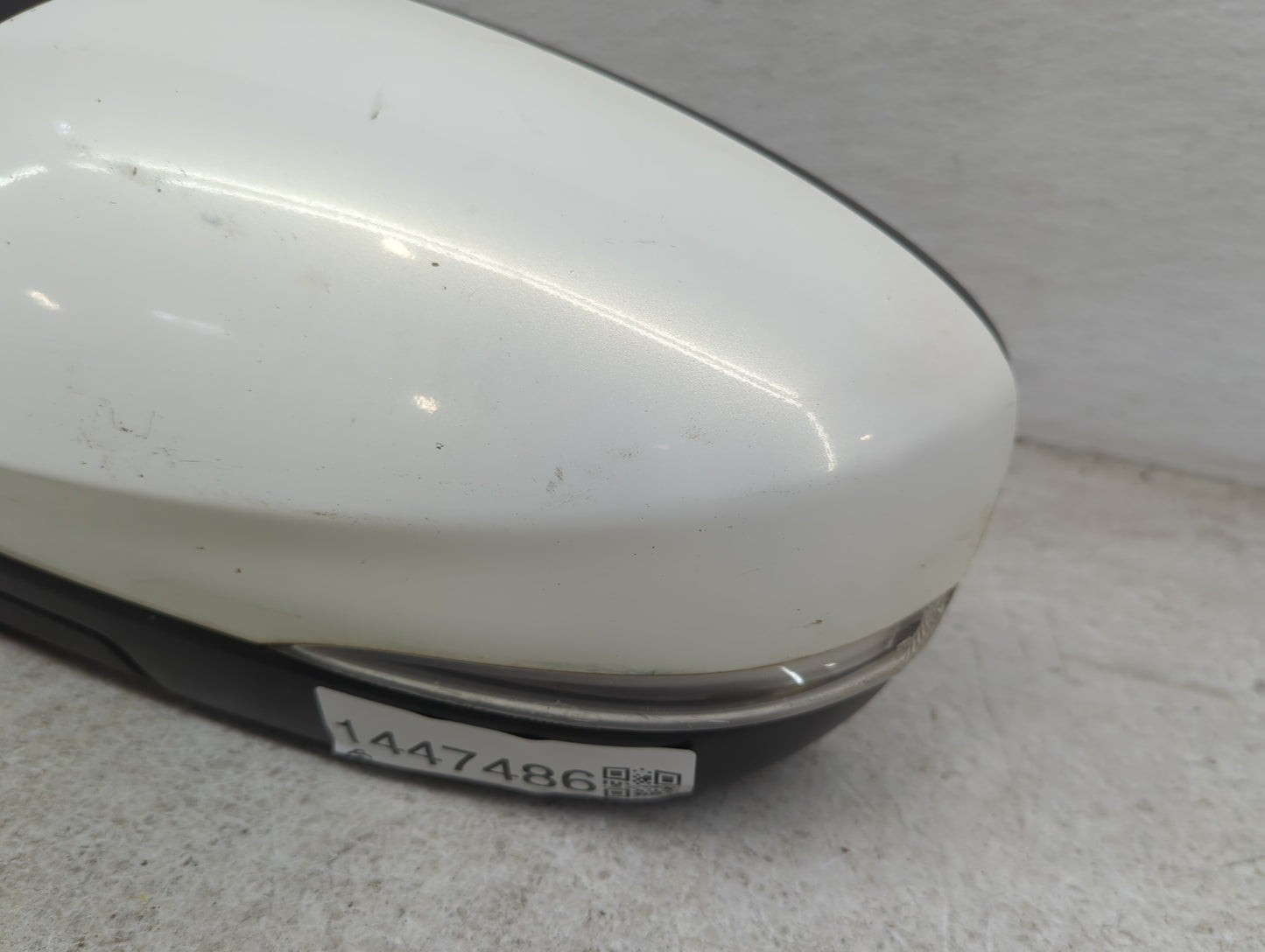 2013 Mazda Cx9 Driver Side View Mirror - Left Door Mirror OEM Used - Oemusedautoparts1.com