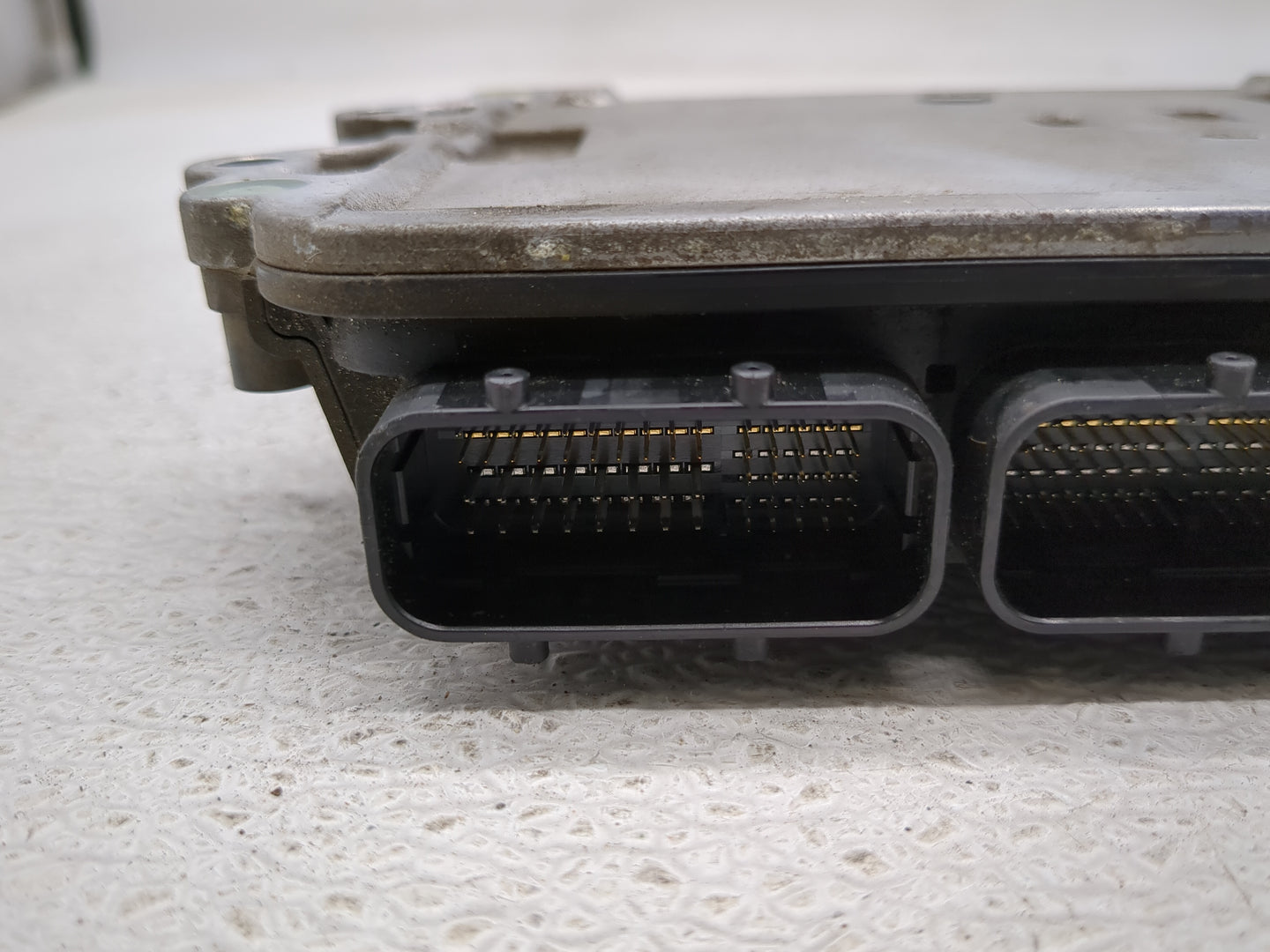 2013 Mazda Mazda3 PCM Engine Control Computer ECU ECM PCU OEM P/N:PE08 18 881P E6T62672HP7 Fits Fits 2012 OEM Used Auto Part
