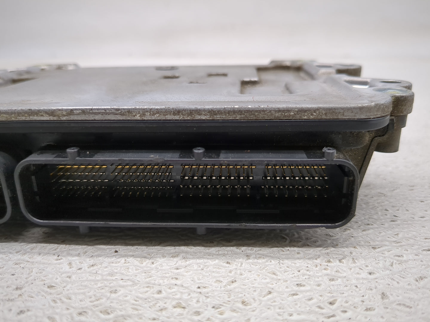 2013 Mazda Mazda3 PCM Engine Control Computer ECU ECM PCU OEM P/N:PE08 18 881P E6T62672HP7 Fits Fits 2012 OEM Used Auto Part