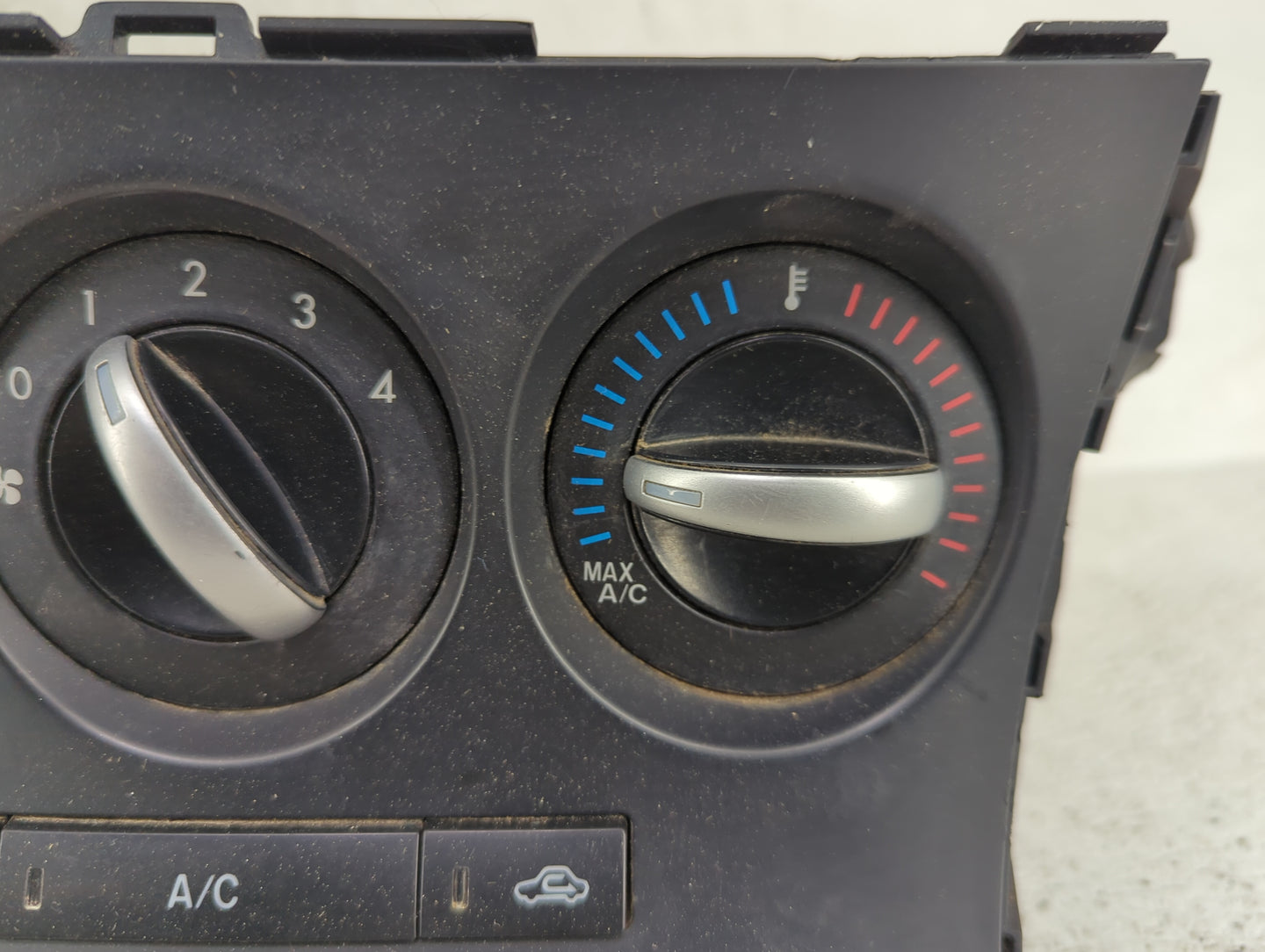 2013 Mazda Mazda3 Climate Control Module Temperature AC/Heater Replacement P/N:BGV5 2L11 Fits Fits 2012 OEM Used Auto Parts 