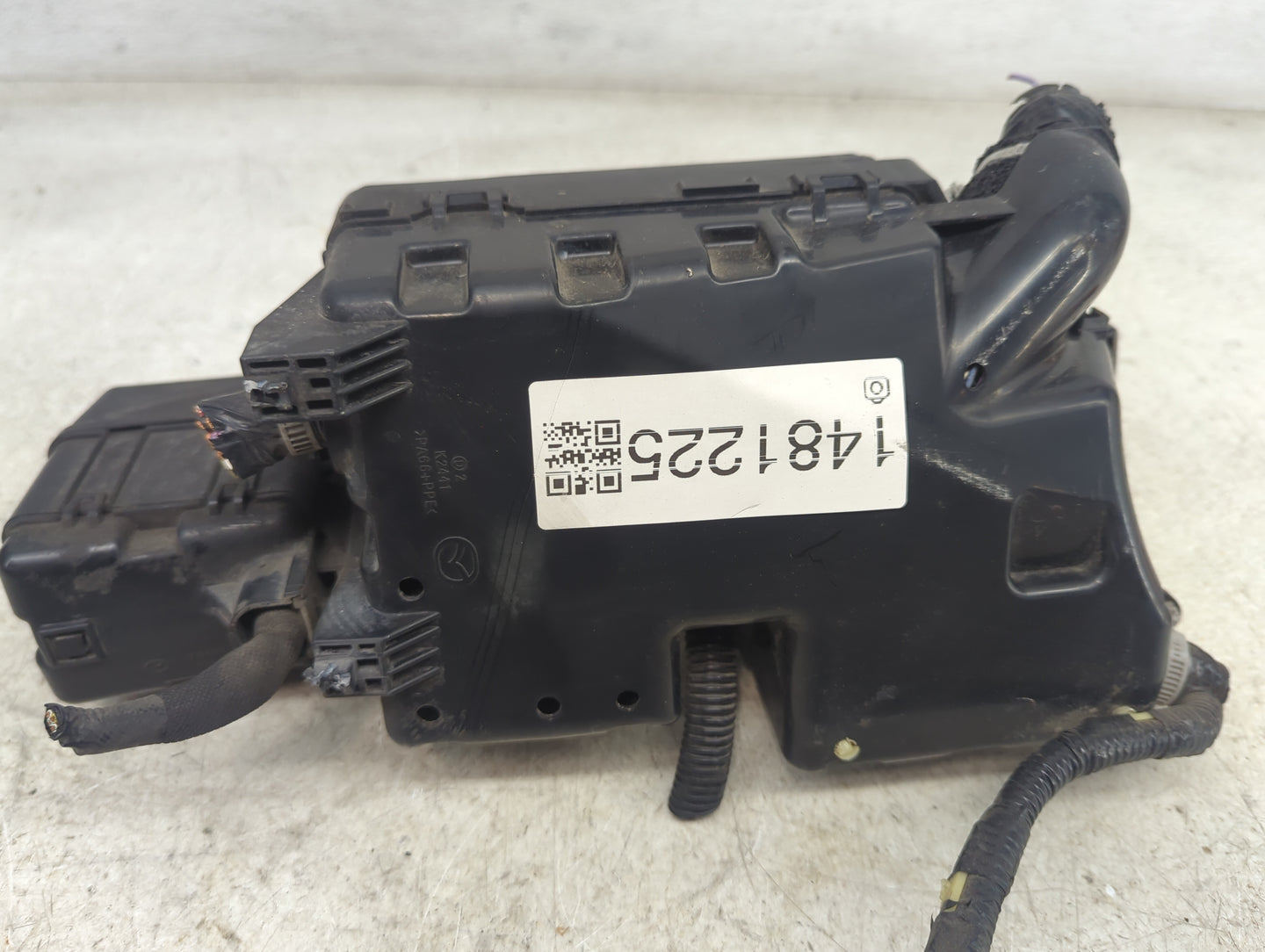 2013 Mazda Mazda 3 Fusebox Fuse Box Panel Relay Module P/N:LF4918 AC835221, K6021, V21514-407-X501 Fits OEM Used Auto Parts 