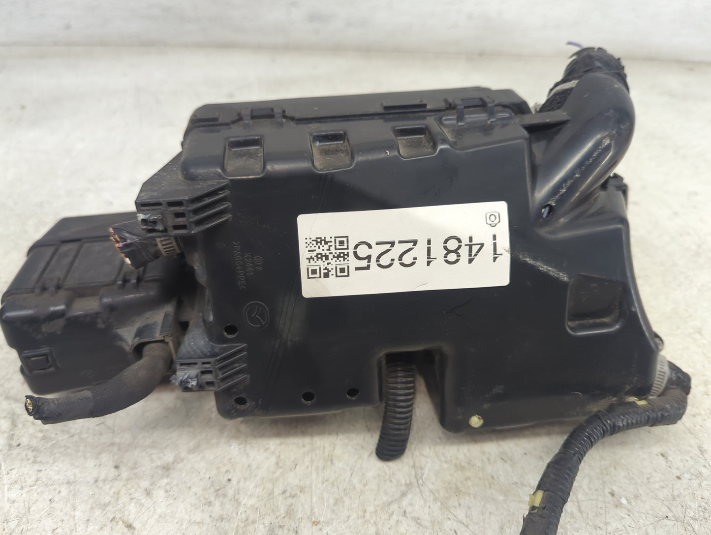 2013 Mazda Mazda 3 Fusebox Fuse Box Panel Relay Module P/N:LF4918 AC835221, K6021, V21514-407-X501 Fits OEM Used Auto Parts 