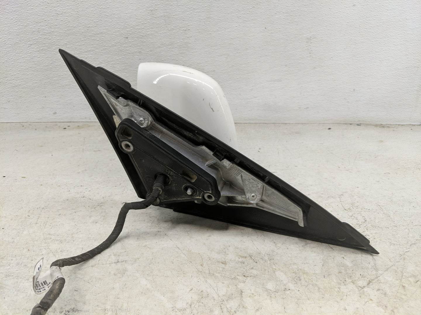 2013 Mercedes-Benz C-Class Driver Side View Mirror - Left Door Mirror OEM Used - Oemusedautoparts1.com