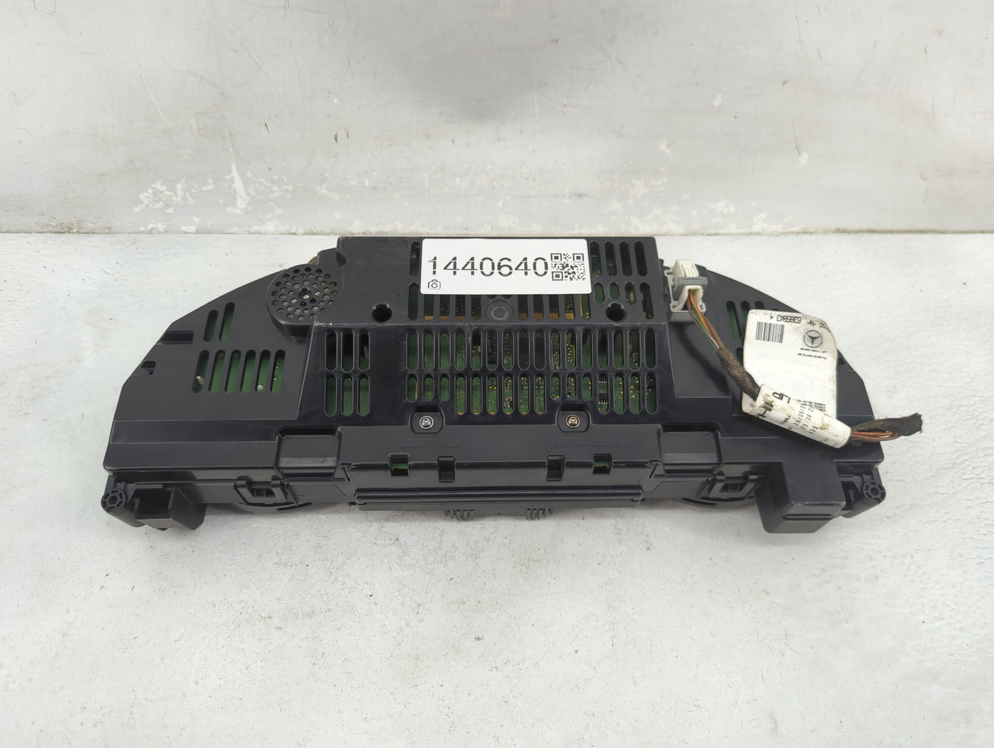 2013 Mercedes-Benz C-Class Instrument Cluster Speedometer Gauges P/N:A2049004409 2049017102, 2049022803, 2049022903 Fits OEM
