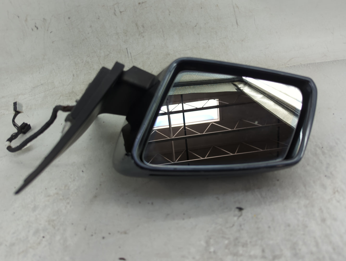 2013 Mercedes-Benz C-Class Driver Side View Mirror - Left Door Mirror OEM Used - Oemusedautoparts1.com