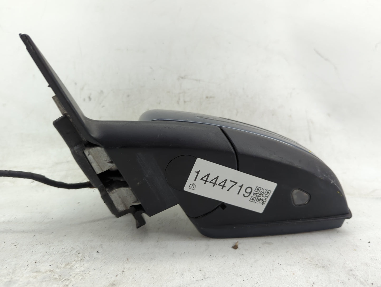 2013 Mercedes-Benz C-Class Driver Side View Mirror - Left Door Mirror OEM Used - Oemusedautoparts1.com