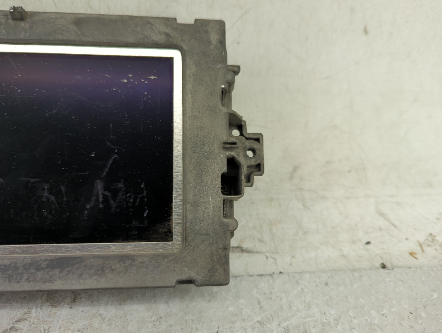 Mercedes-benz C-class Information Display Screen - Oemusedautoparts1.com