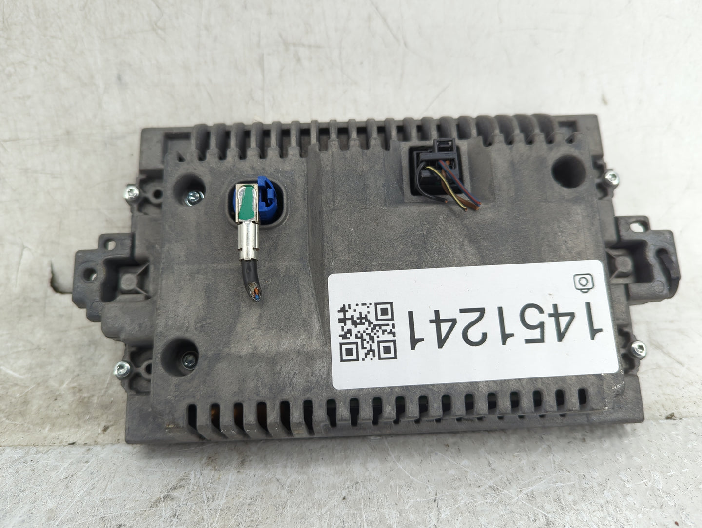 Mercedes-benz C-class Information Display Screen - Oemusedautoparts1.com