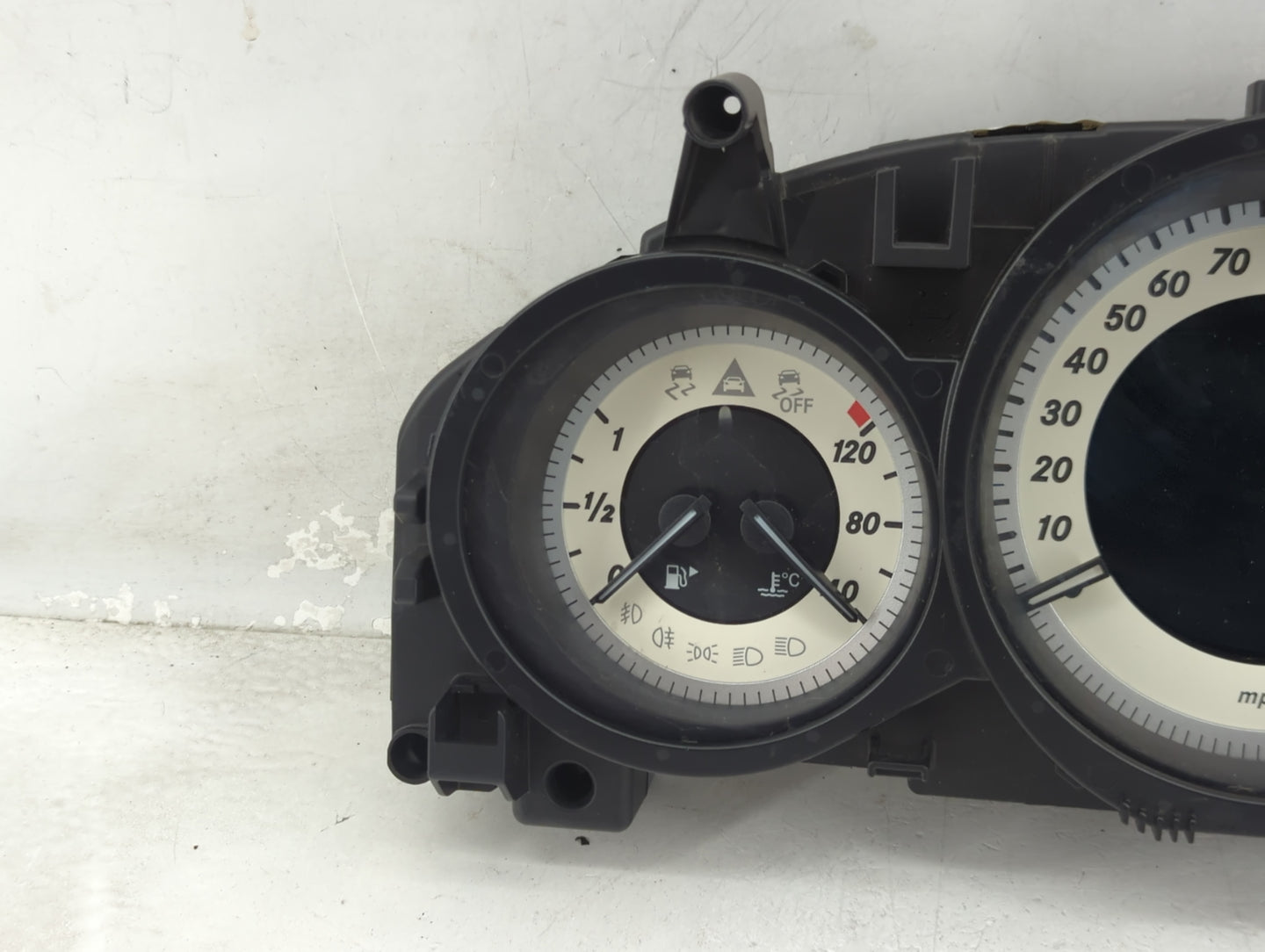 2013 Mercedes-Benz C-Class Instrument Cluster Speedometer Gauges P/N:A2C81592600 A2049004409 Miles:48K Fits OEM Used Auto Pa