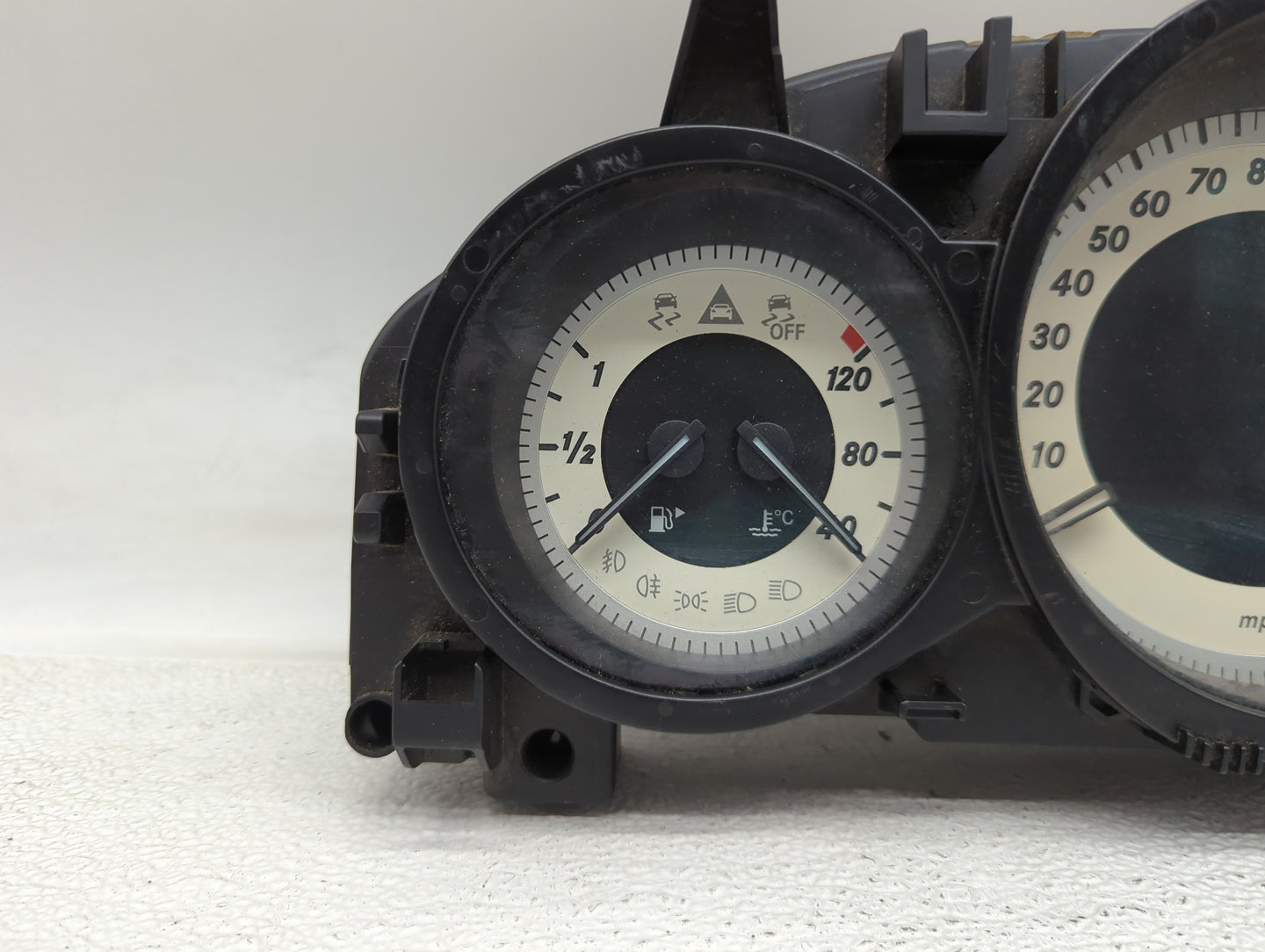 2013 Mercedes-Benz C-Class Instrument Cluster Speedometer Gauges P/N:A2C81592600 A2049004409, A2049004409 Fits OEM Used Auto