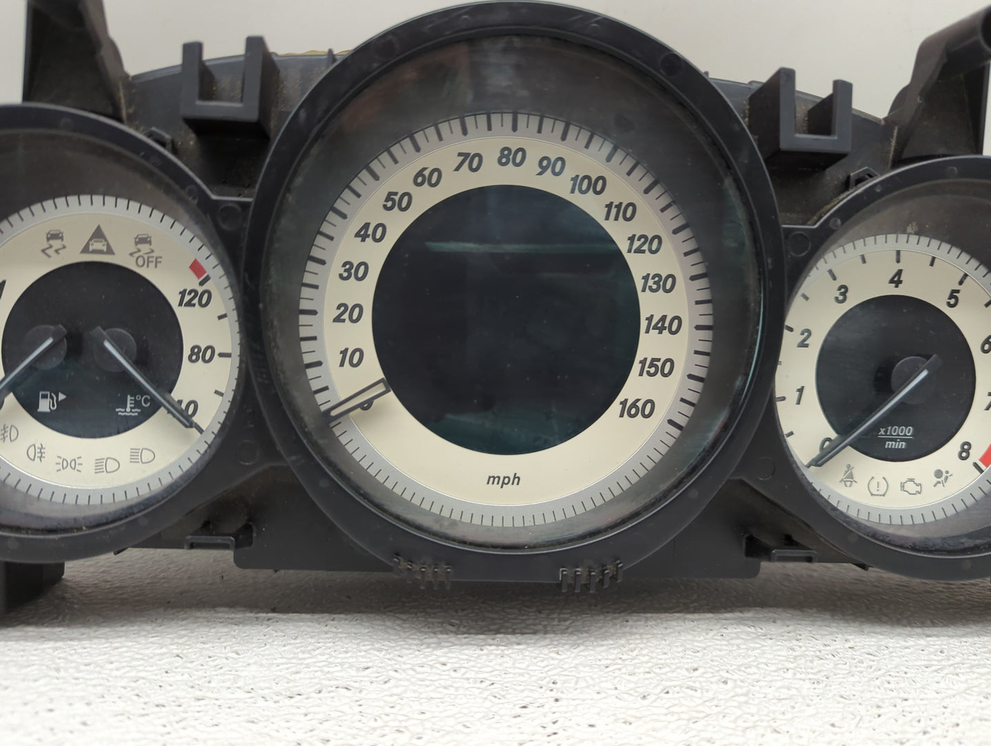 2013 Mercedes-Benz C-Class Instrument Cluster Speedometer Gauges P/N:A2C81592600 A2049004409, A2049004409 Fits OEM Used Auto