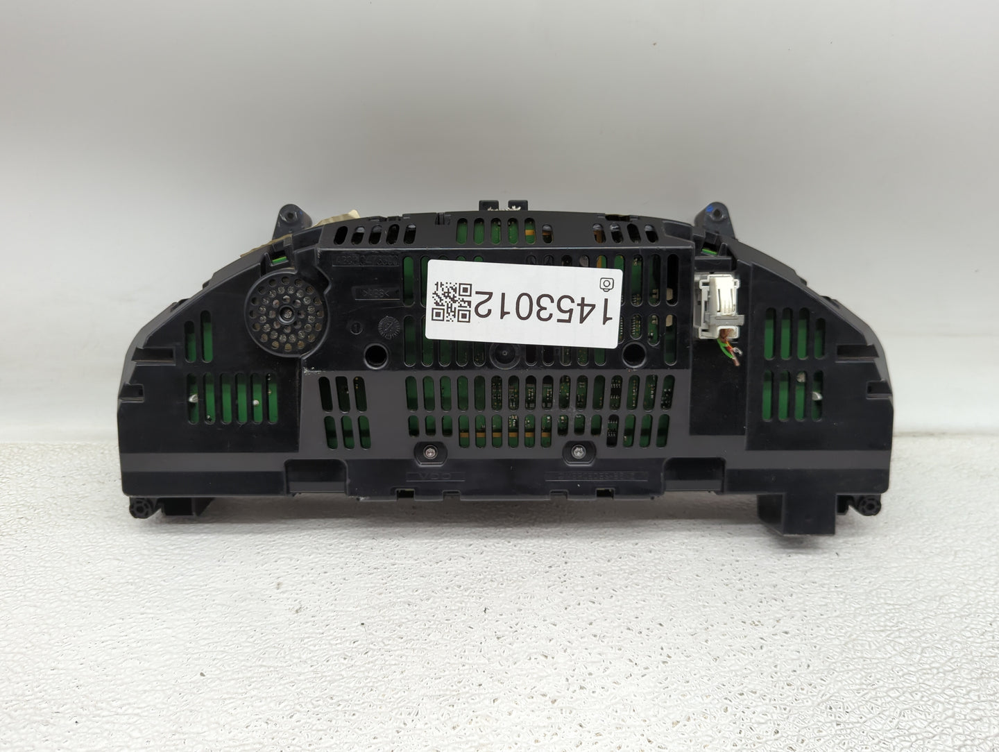 2013 Mercedes-Benz C-Class Instrument Cluster Speedometer Gauges P/N:A2C81592600 A2049004409, A2049004409 Fits OEM Used Auto