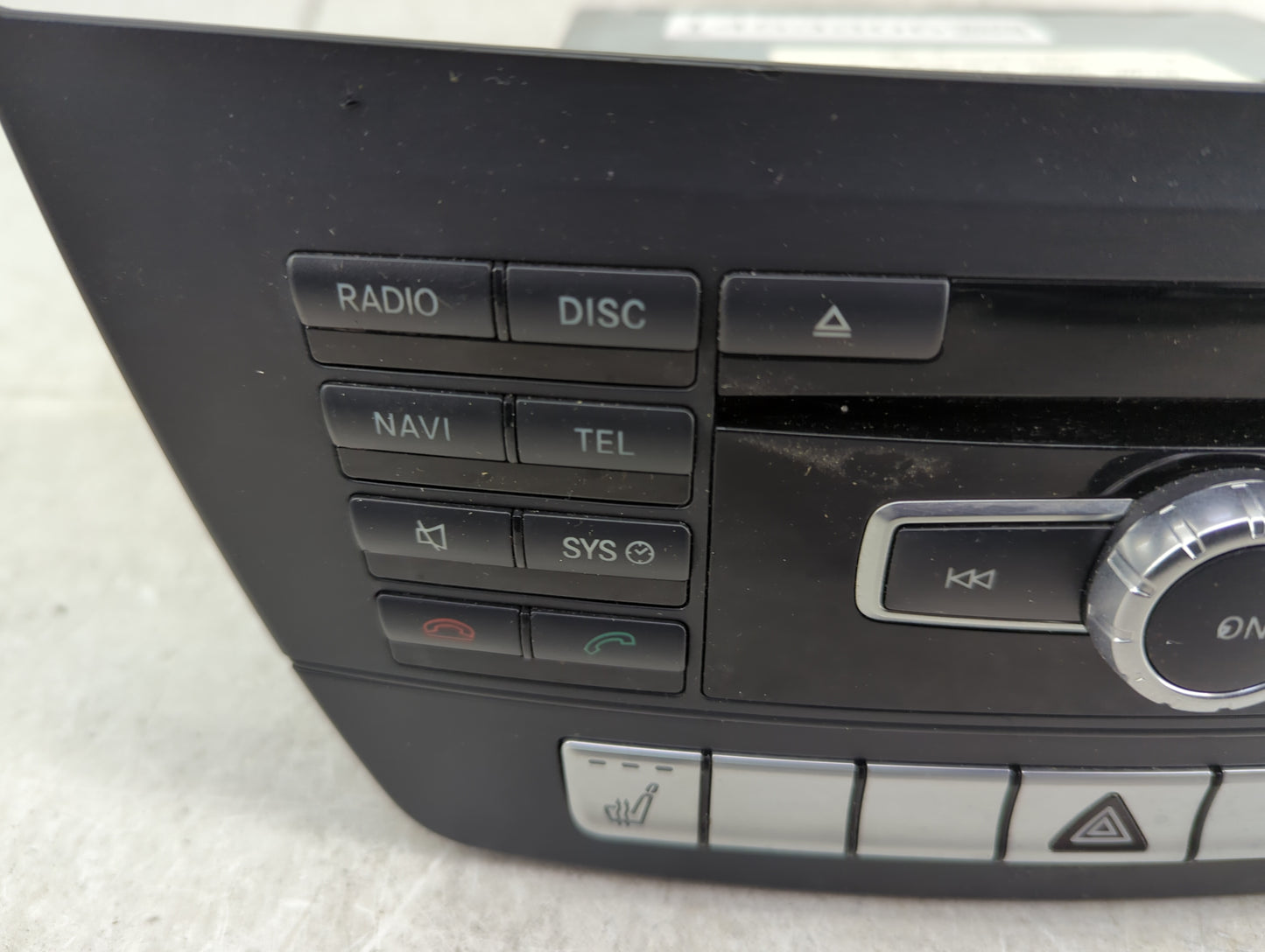 2013 Mercedes-Benz C-Class Radio AM FM Cd Player Receiver Replacement P/N:A2049005312 A2049013703, A1669022705, CQ-JP42E0AEB