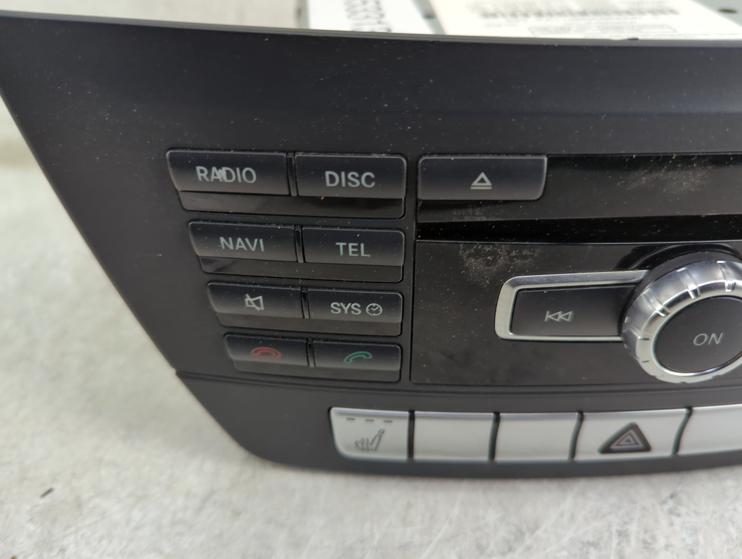 2013 Mercedes-Benz C-Class Radio AM FM Cd Player Receiver Replacement P/N:A2049003411 A2049013703, A1669025704, CQ-JP42E0AEA