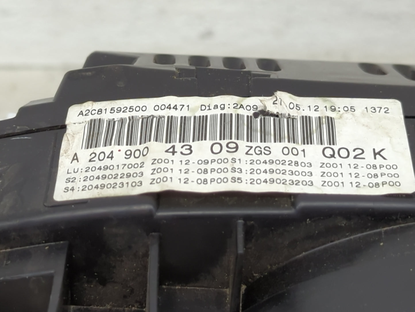 2013 Mercedes-Benz C-Class Instrument Cluster Speedometer Gauges P/N:A2049004309 A2C81592500 Miles:99K Fits OEM Used Auto Pa