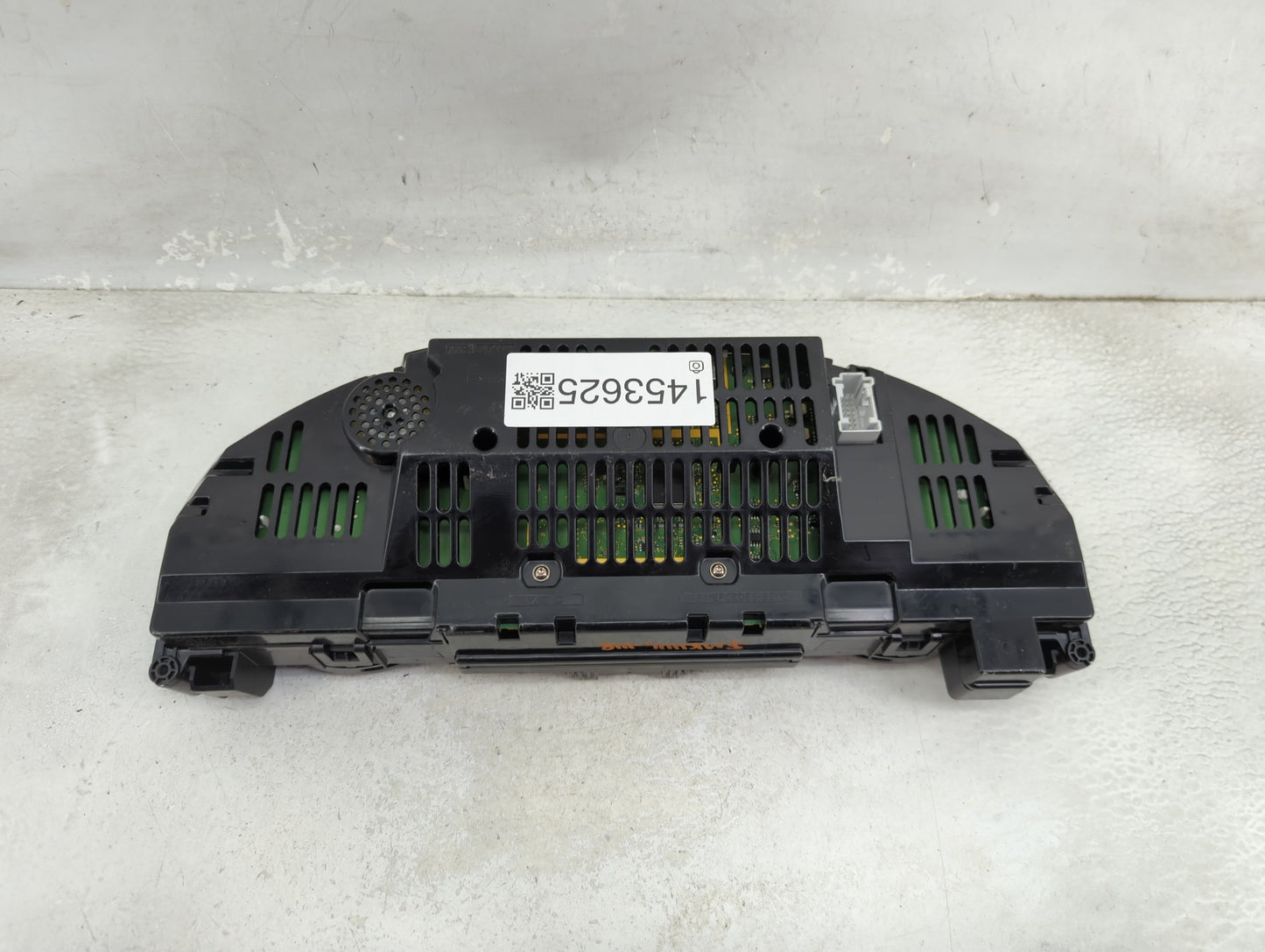 2013 Mercedes-Benz C-Class Instrument Cluster Speedometer Gauges P/N:A2049004309 A2C81592500, 2049017002 Miles:126K Fits OEM