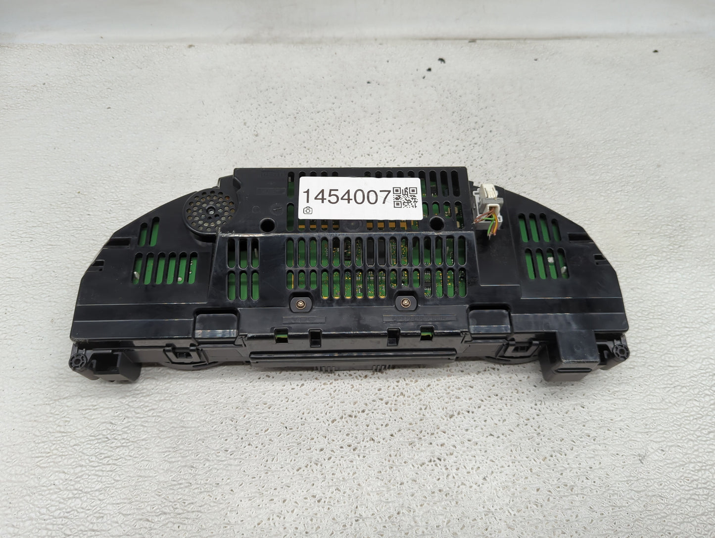 2013 Mercedes-Benz C-Class Instrument Cluster Speedometer Gauges P/N:A2C81592500 A2049004309, 2049017002 Miles:169K Fits OEM