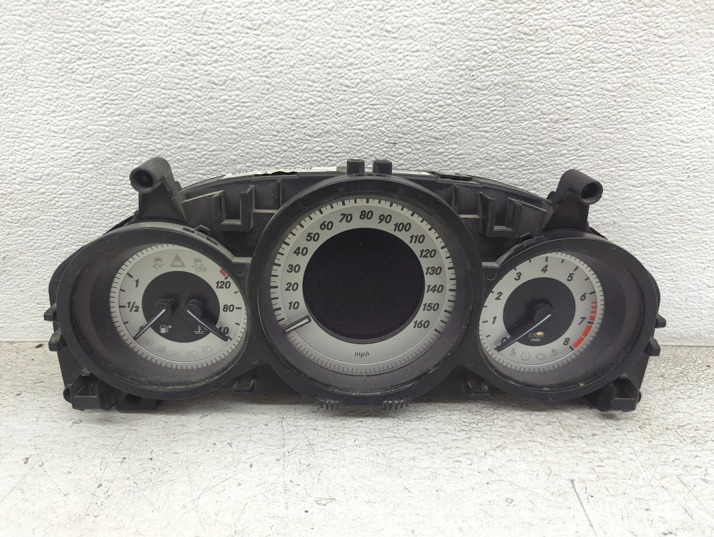 2013 Mercedes-benz C-class Speedometer Instrument Cluster Gauges - Oemusedautoparts1.com