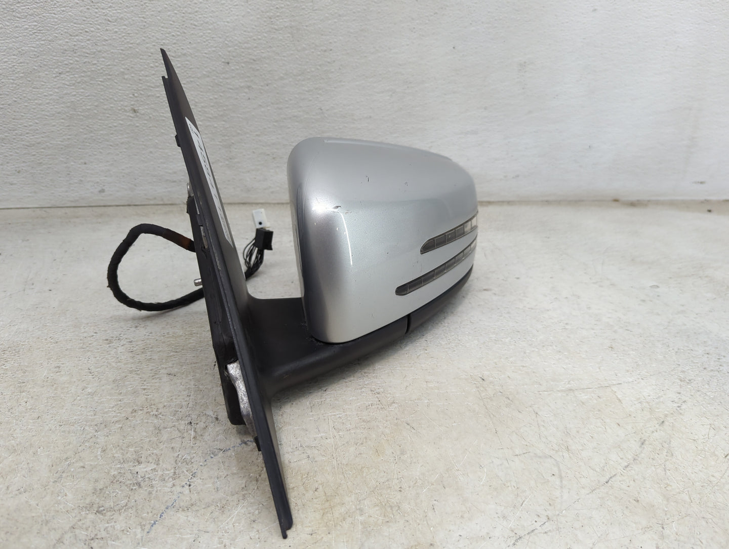 2013 Mercedes-Benz C-Class Driver Side View Mirror - Left Door Mirror OEM Used - Oemusedautoparts1.com