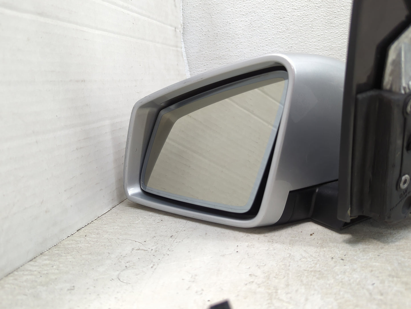 2013 Mercedes-Benz C-Class Driver Side View Mirror - Left Door Mirror OEM Used - Oemusedautoparts1.com